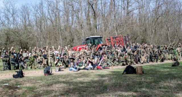 Airsoft park Nagykáta játék sokan vannak a játékosok