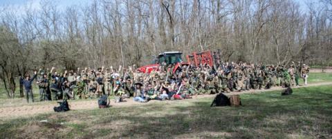 Airsoft park Nagykáta játék sokan vannak a játékosok