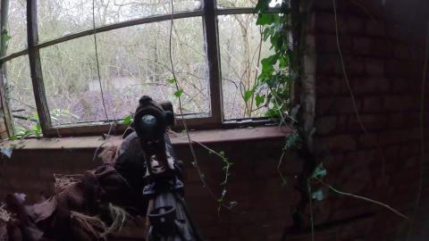 Elhagyatott brit haditengerészeti bázison lopakodtak az airsoftosok