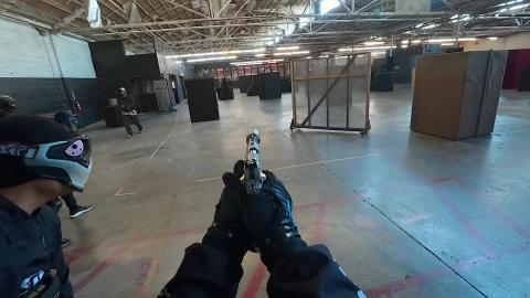 Egyedi építésű airsoft pisztoly akció közben: ilyen, amikor valaki saját kezűleg rakja össze a tökéletes replikát