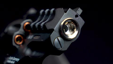 Az RWA és ARES közösen hozta el az airsoft világ első 9 mm-es töltényűrítős revolverét