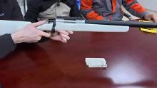 Elektromos sniper, ami nem hagy nyugodni — bemutatták a világ legfurább bolt actionjét